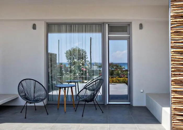 Seaside Tinos Kionia