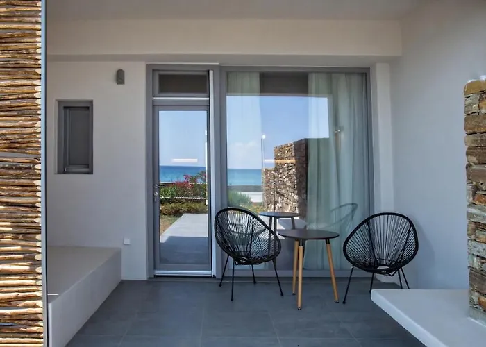 Seaside Tinos 키오니아